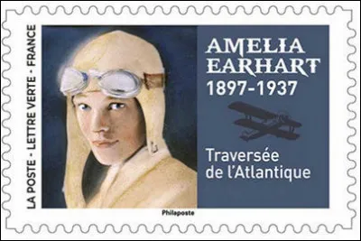 1932 > Elle réalise la 1ère traversée de l'Atlantique ... (Précisez !)