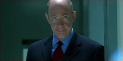 Comment s'appelle le chef-assistant de la police ?