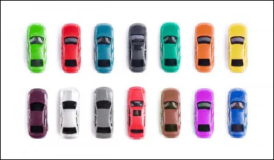 Sur internet, de quelle couleur est typiquement affich&eacute; un hyperlien vers une page existante ?