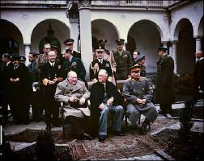 En quelle année la conférence de Yalta a-t-elle eu lieu ?