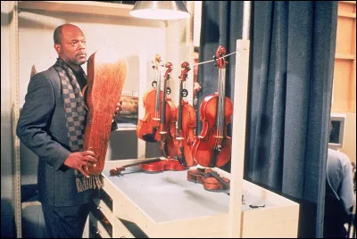 Dans quel film Samuel L. Jackson est-il un expert des instruments de musique ?