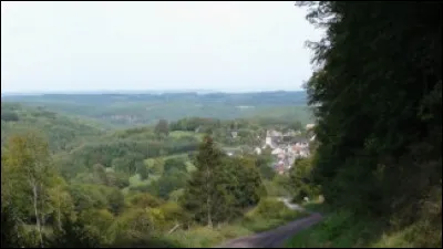 Le département dépasse les 500 mètres d'altitude à plusieurs endroits ; son point culminant atteint 721 mètres sur la commune de Menessaire :