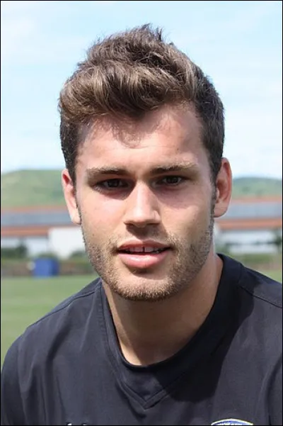 Pas très fier, c'est le...