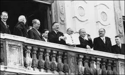Quel pays était concerné par la signature d'un accord de neutralité le 15 mai 1955 ?