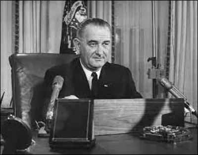 Qui est devenu le nouveau président des États-Unis le 22 novembre 1963 ?