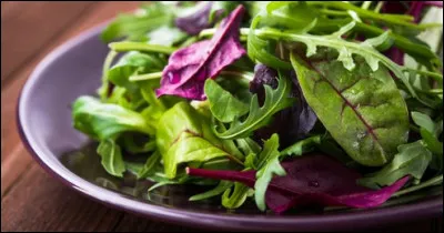 Pour réaliser un mesclun, combien faut-il au minimum de sortes de salades différentes ?