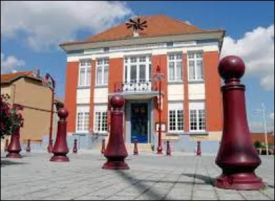 Je vous propose de partir à la frontière luxembourgeoise, à Hussigny-Godbrange. Ville de l'agglomération Longovicienne, elle se situe dans le département ...