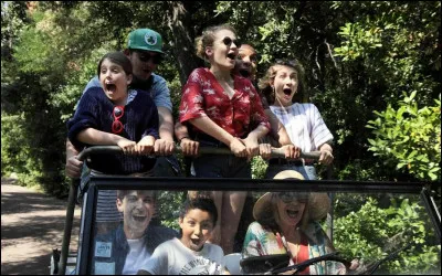 Dans quel film des jeunes passent-ils des vacances chez une femme excentrique ?