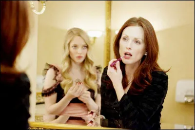 Dans quel film une femme engage-t-elle une escort-girl pour qu'elle séduise son mari ?