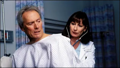 Dans quel film un profileur fait-il un infarctus alors qu'il poursuit un tueur en série ?