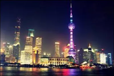 Quel chanteur interprète "Centre-ville" en 2021 ?