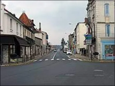 Je vous emmène en Auvergne-Rhône-Alpes, à Puy-Guillaume. Ville de l'arrondissement de Thiers, dans le parc naturel régional Livradois-Forez, il se situe dans le département ...