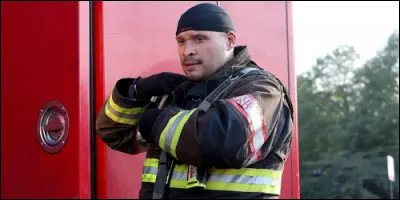 Quelle genre de danse Joe Cruz enseigne-t-il lorsqu'il n'est pas en service ?