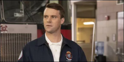 Laquelle de ces femmes était enceinte de Matthew Casey ?