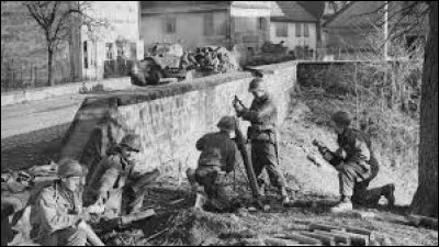 Quand la ville de Varsovie a-t-elle capitulée ?