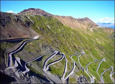 Combien de fois le col du Sletvio a-t-il été gravi ?