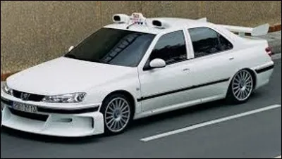 Qui est le réalisateur du film "Taxi" en 1998 ?