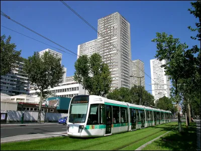 Le boulevard Masséna se trouve dans le ... arrondissement.