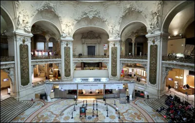Le Palais de la Découverte, en rénovation depuis 2020, se trouve dans le ... arrondissement.