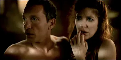 Dans quel film deux inconnus ont-ils été cousus ?