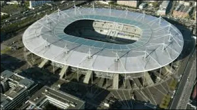 En quelle année fut inauguré le Stade de France ?