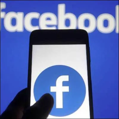 Quel droit fondamental est garanti par l�article 12 de la D&eacute;claration universelle des droits de l'homme ?