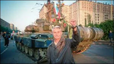 Quelle ann&eacute;e marque la dislocation de l'URSS ?