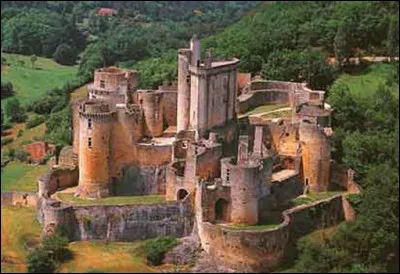 Le château de Bonaguil se trouve dans le département :