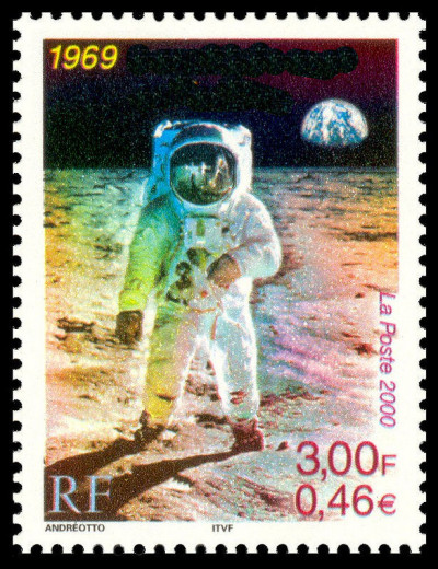 Alors que la même année, ce timbre rappelle qu'on fait des choses beaucoup plus durables pour l'avenir de l'humanité ! Par exemple ?