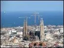 Quelle est cette ville d'Espagne, connue pour la Sagrada Familia, le muse Picasso et le parc Gull ?