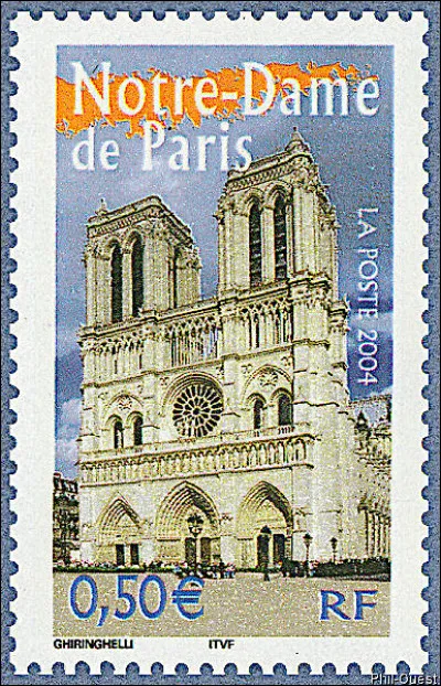 Ici, on n'y habite pas, rassurez-vous. Il aura fallu ... hectares de chênes pour réaliser la charpente et plus de 1 300 plaques de plomb pesant plus de ... tonnes.