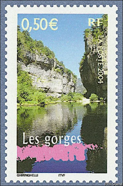 Beaucoup de clairs-obscurs, de jeux d'ombres... En tout cas, ces gorges ne sont ... !