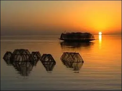 La capitale du Mali est Santiago.