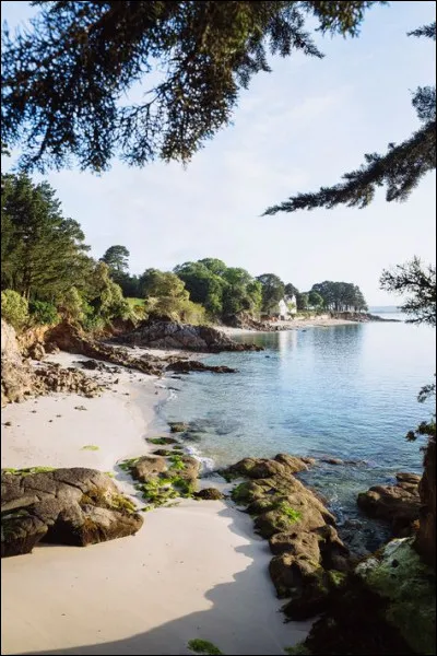 Vous y visiterez Privas :