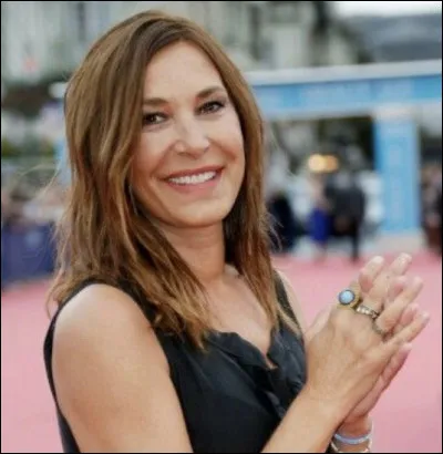 "Je t'aime, c'est rien de le dire
À quoi ça va me servir.
Si c'est pour souffrir
Et faire souffrir
Je sais mais je sème pourtant
Le doute et le tourment.
Sait-on seulement quand
On aime vraiment."

Quelle est cette chanson ?