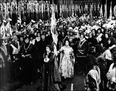 Ce film américain de 1916 est le premier long métrage consacré à Jeanne d'Arc. Qui en est le réalisateur ?