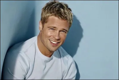 Avant de trouver sa vocation d'acteur, Brad Pitt a successivement entamé des études...