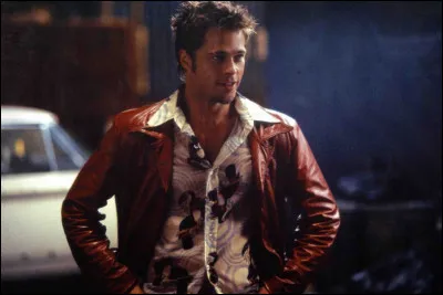 Qui est le metteur en scène de "Fight Club" avec Brad Pitt et Edward Norton ?