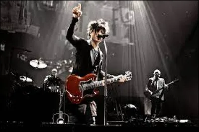 Comment se nomme le 2e album studio ?