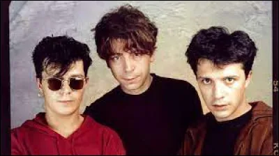 Comment se nomme le 3e album studio ?