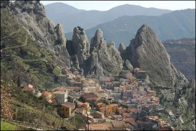 Vous êtes dans le Basilicate : dans quel pays vous trouvez-vous ?