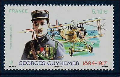 Le 22 novembre 1914, il commence par être engagé comme auxiliaire mécanicien à Pau.