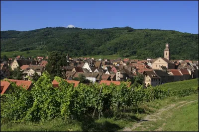 Il compte 760 000 habitants ; c'est aussi l'un des moins &eacute;tendus des d&eacute;partements de France m&eacute;tropolitaine :