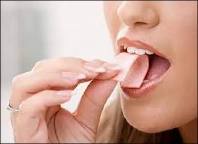 Comment se nomme la peur de mâcher du chewing-gum ?