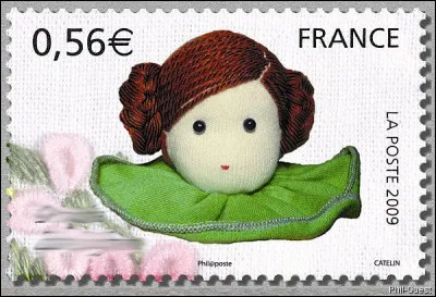 Voici une authentique poupée de ...