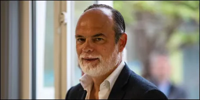 Cet homme politique, ancien premier ministre, maire d'une ville normande, se nomme ...