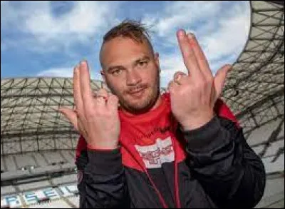 "La kiffance" est une chanson du rappeur Jul.