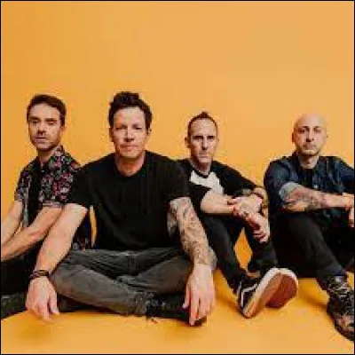 Simple Plan est un groupe de punk rock originaire du Canada.