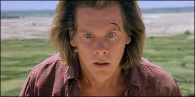 Dans quel film Valentine McKee fait face à des créatures vivant sous terre ?