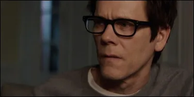 Quel souvenir le fils de Peter Taylor ramène de leurs vacances en Arizona dans "The Darkness" ?